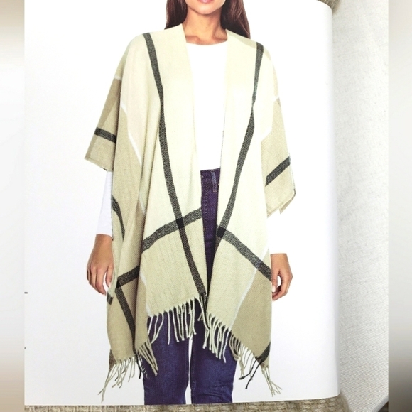 NWT Three Dots Cashmere Beige and White Blend Wrap - Picture 1 of 3